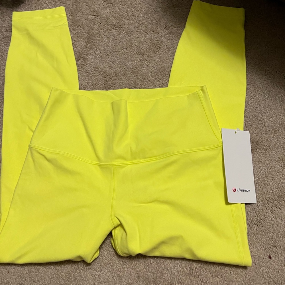 NWT Lululemon 25” align leggings